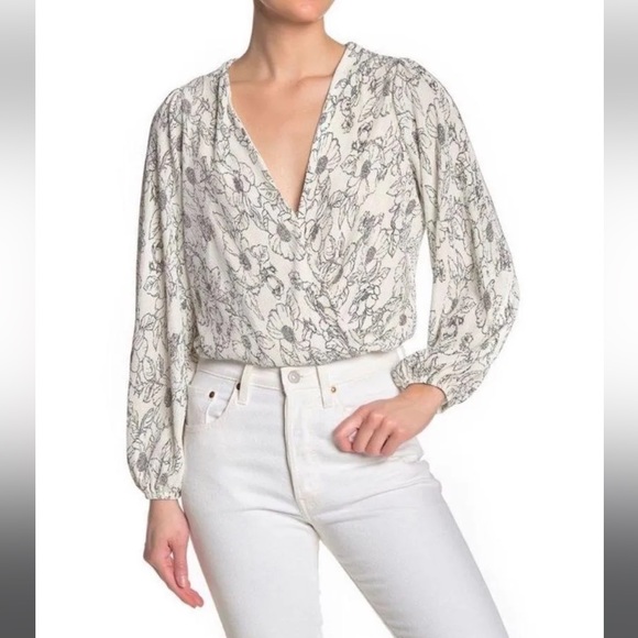 ASTR floral blouse - Picture 1 of 4